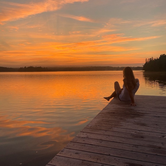 Meet your Posher, Jillian - Picture 1 of 1